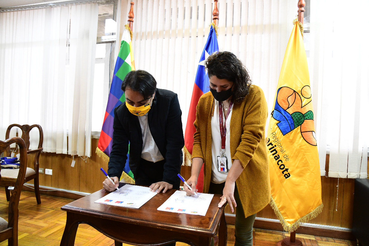 Firma convenio.JPG